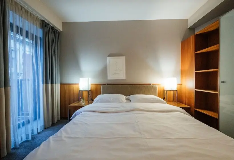 اتاق استاندارد با بالکن, PeakTure Hotel Bucharest