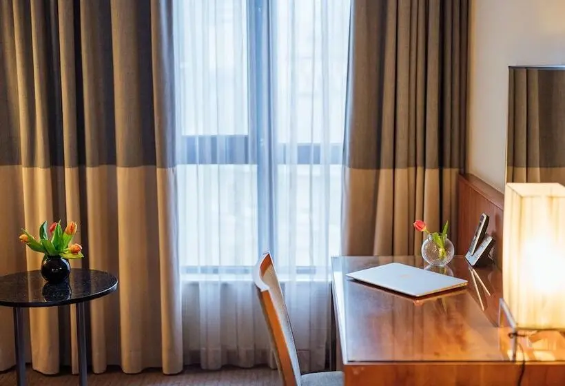 اتاق استاندارد با چشم‌انداز شهر, PeakTure Hotel Bucharest