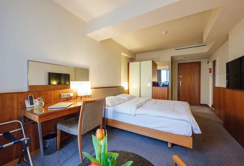 اتاق استاندارد با چشم‌انداز شهر, PeakTure Hotel Bucharest