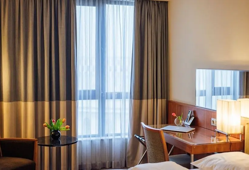 اتاق استاندارد با چشم‌انداز شهر, PeakTure Hotel Bucharest