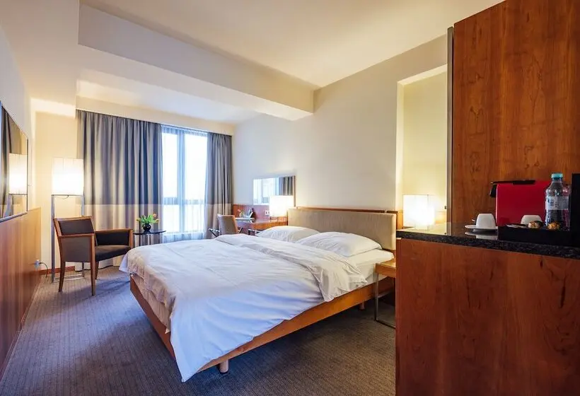 اتاق استاندارد با چشم‌انداز شهر, PeakTure Hotel Bucharest