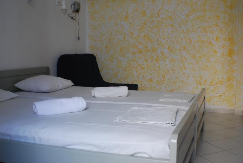 이코노미 스튜디오, Renia