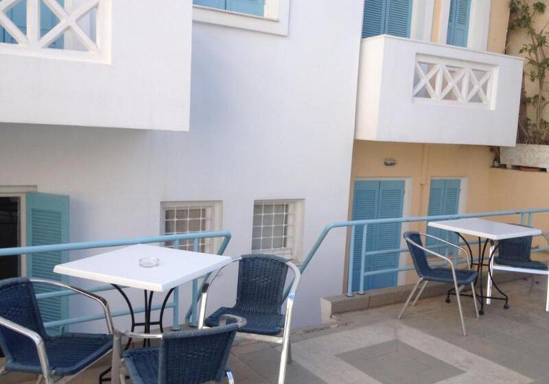 이코노미 스튜디오, Renia