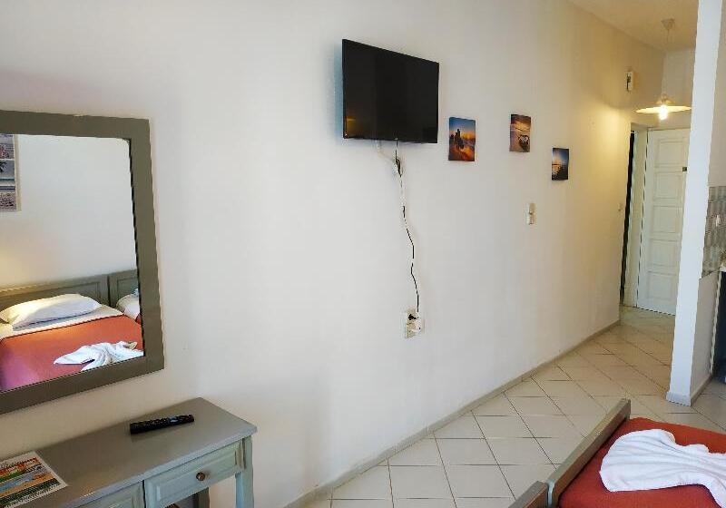 스탠다드 스튜디오, Renia