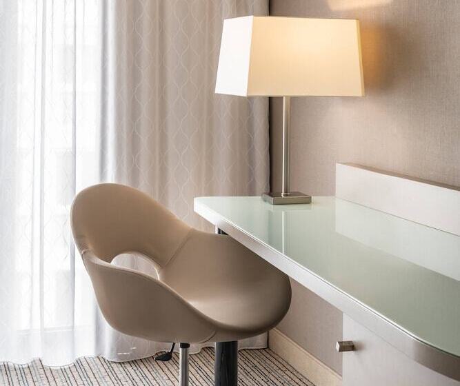 חדר דלוקס, Courtyard By Marriott Munich City Center