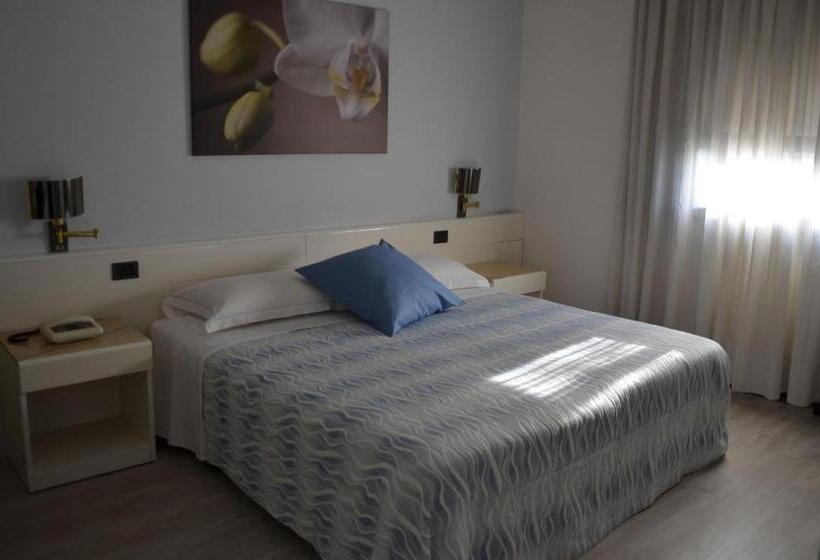 스탠다드 룸, Giovanni