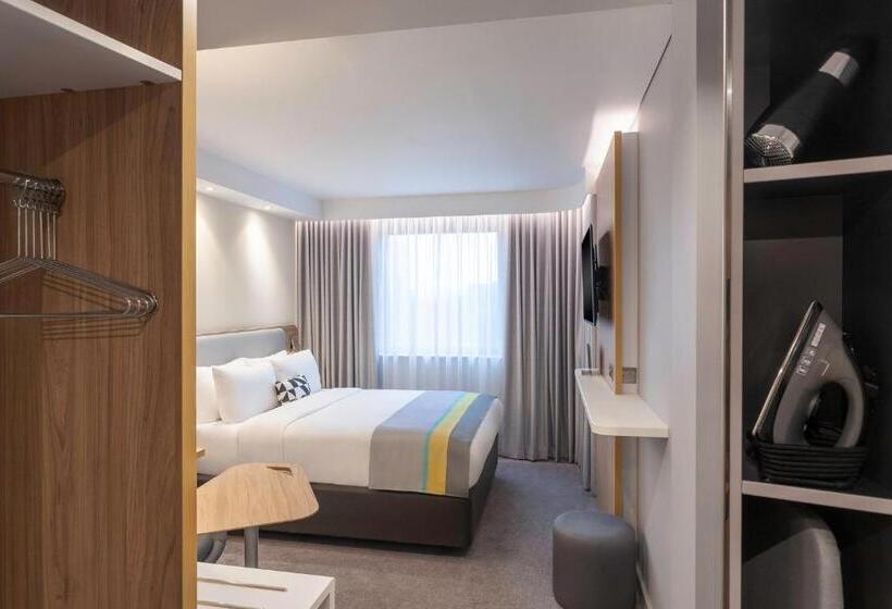 스탠다드 룸 더블 침대, Holiday Inn Express Hotel Dublin Airport By Ihg