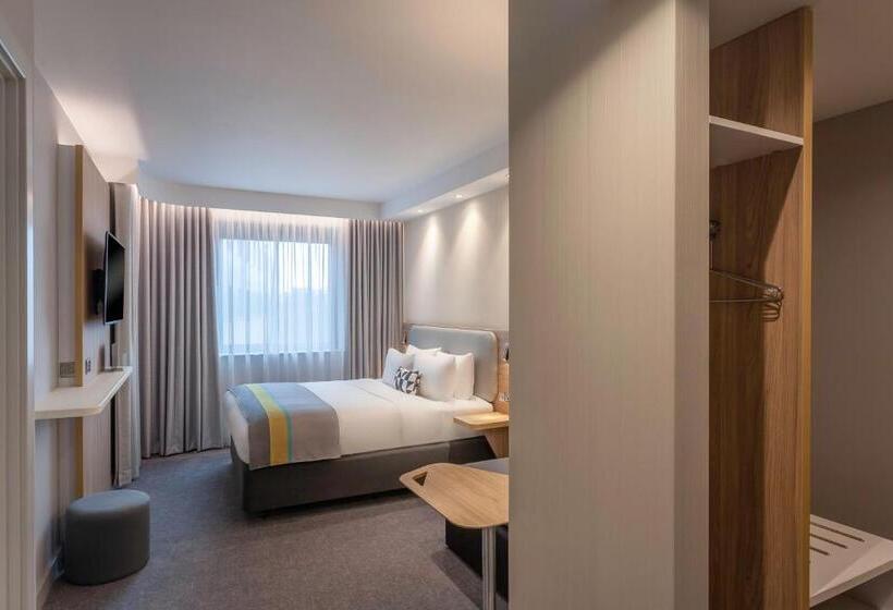 스탠다드 룸 더블 침대, Holiday Inn Express Hotel Dublin Airport By Ihg