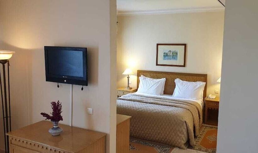 سوییت جونیور, Hôtel Farah Safi