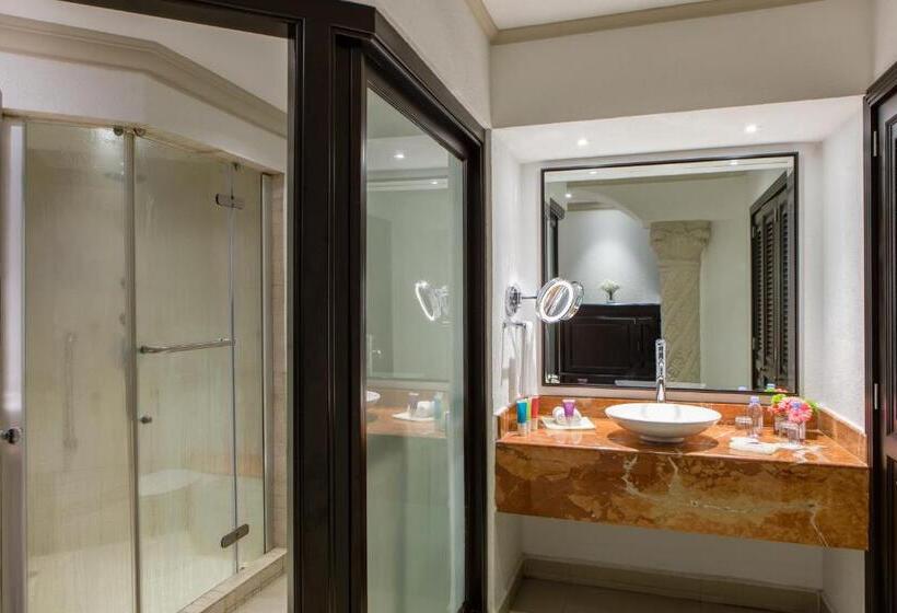 Полулюкс, Hyatt Zilara Cancun All Inclusive Adults Only