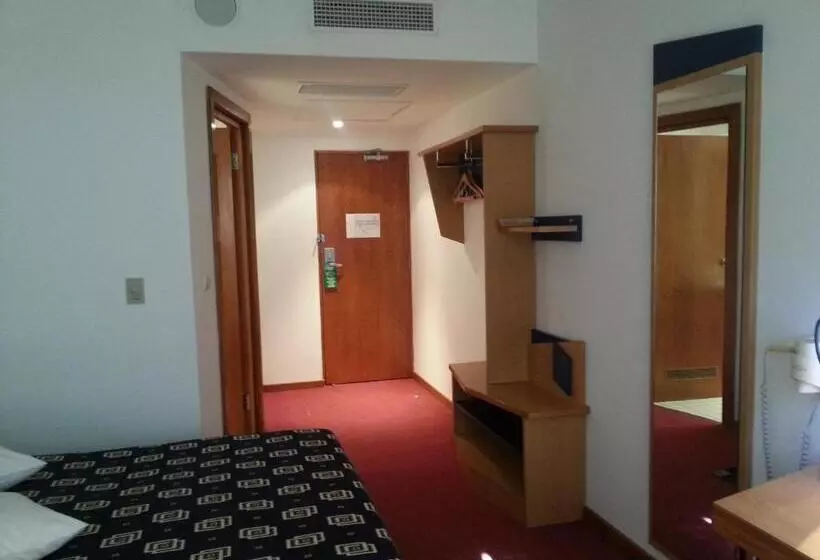 Quarto standart individual, Iris