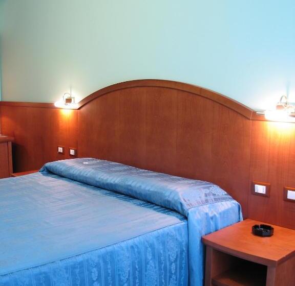 اتاق استاندارد یک نفره, Italia