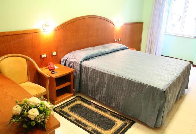 اتاق استاندارد یک نفره, Italia