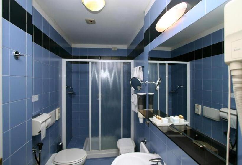 اتاق استاندارد, Italia