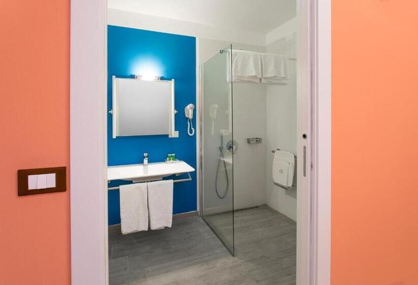 اتاق سوپریور, Italia