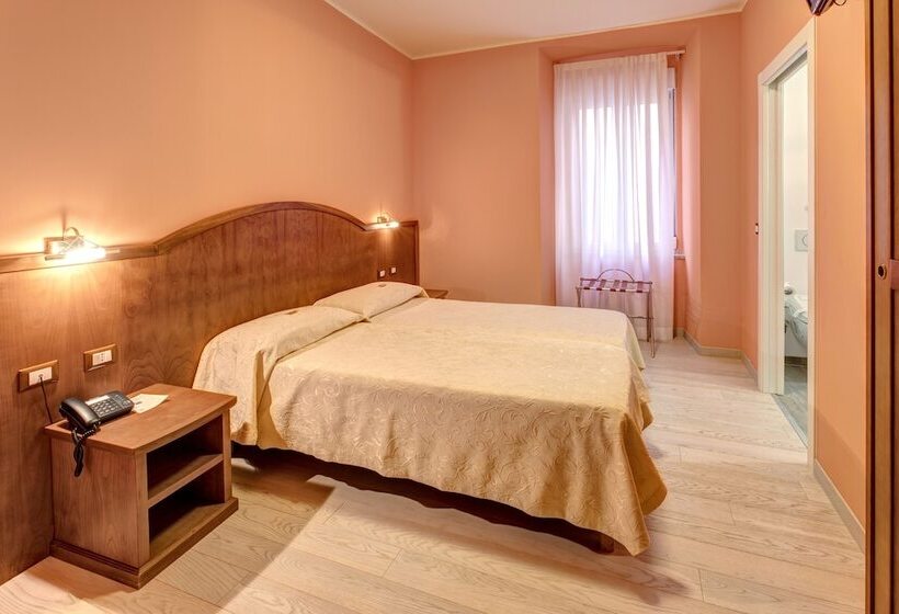 اتاق سوپریور, Italia