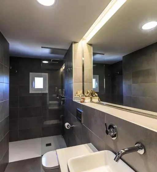 سوییت لوکس, Levante