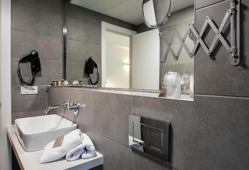 سوییت جونیور, Levante