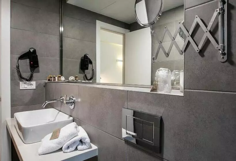 سوییت جونیور, Levante