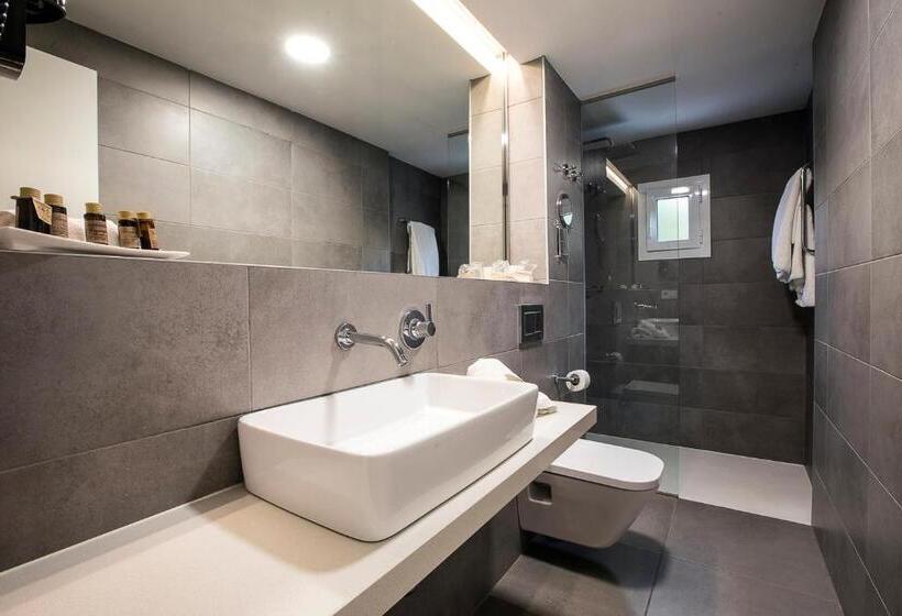 اتاق سوپریور, Levante