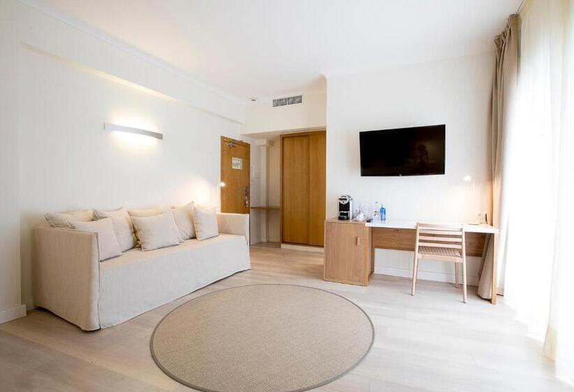 اتاق سوپریور, Levante