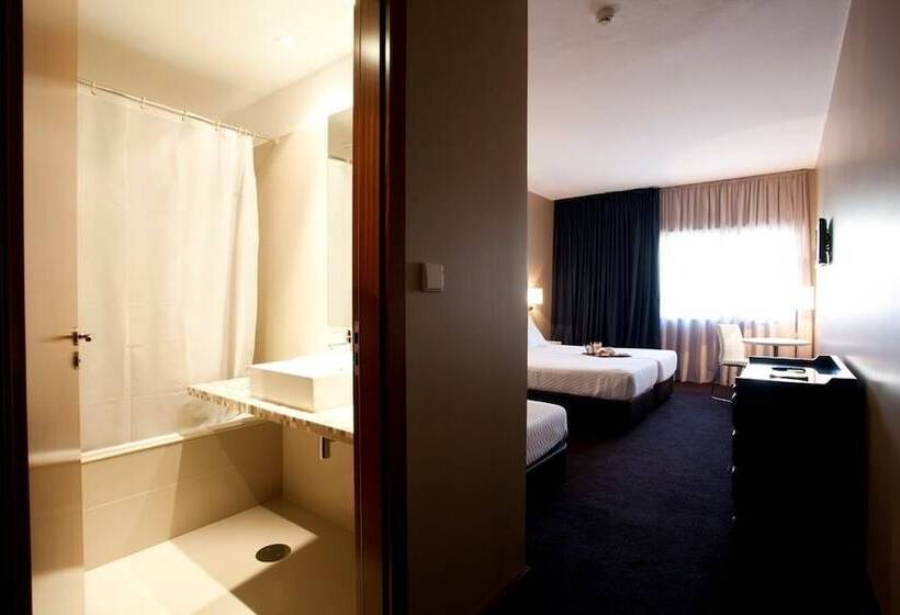 اتاق استاندارد سه نفره, Stay Hotel Porto Centro Antas