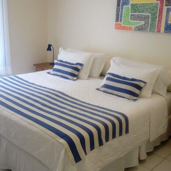 חדר דלוקס לשלושה, Pousada Dos Reis