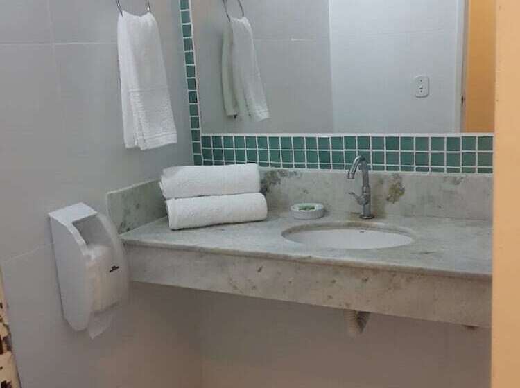 חדר דלוקס לשלושה, Pousada Dos Reis