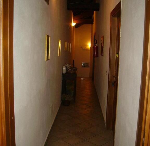 Quarto Estandar, La Chicca B&b