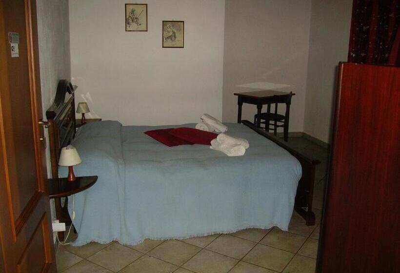 Quarto Estandar, La Chicca B&b