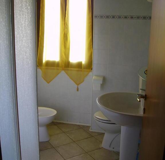 Chambre Standard Individuelle, La Chicca B&b