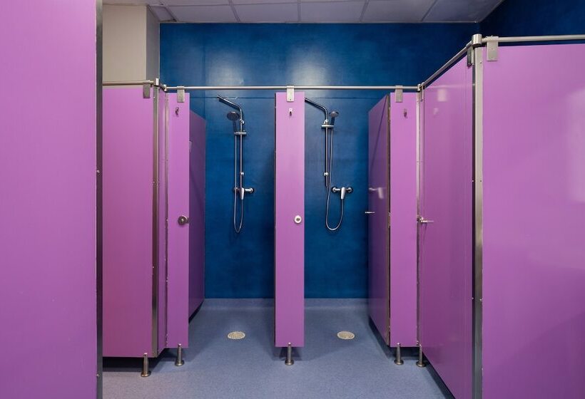 تختخواب در اتاق مشترک, Purple Nest Hostel