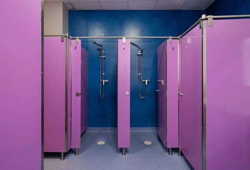 تختخواب در اتاق مشترک, Purple Nest Hostel