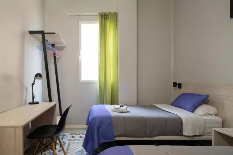 اتاق استاندارد با سرویس بهداشتی مشترک, Purple Nest Hostel