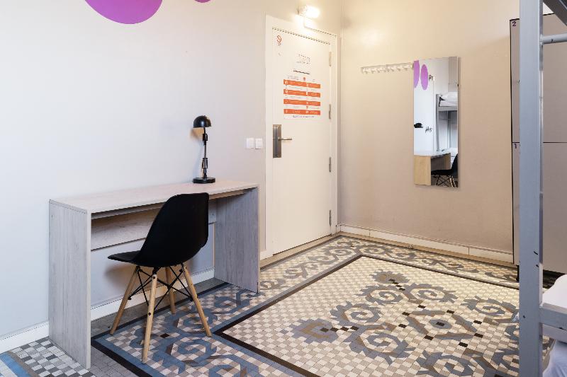 تختخواب در اتاق مشترک, Purple Nest Hostel