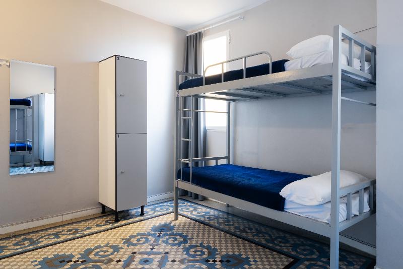 تختخواب در اتاق مشترک, Purple Nest Hostel