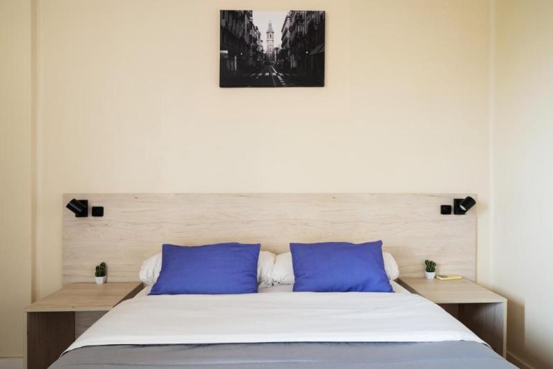 اتاق استاندارد با سرویس بهداشتی مشترک, Purple Nest Hostel