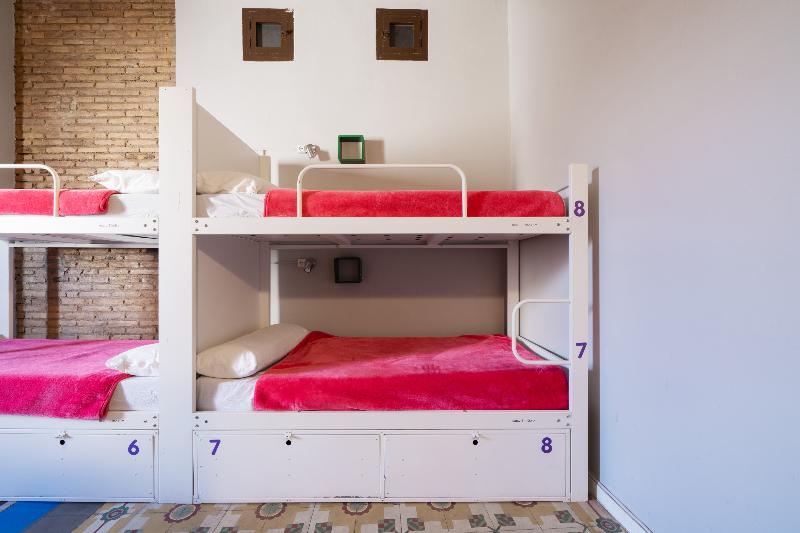 سرير فى غرفة مشتركه, Purple Nest Hostel