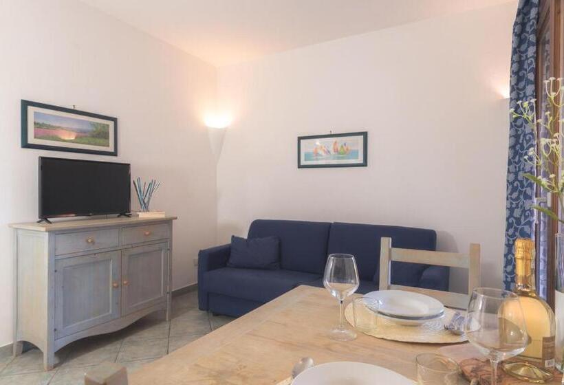 דירת חדר, Palau Green Village