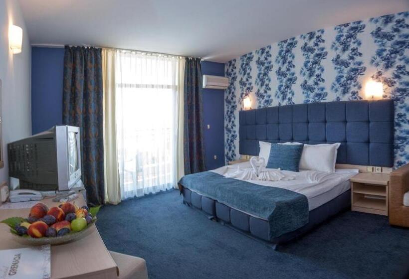 Quarto Familiar, Grenada