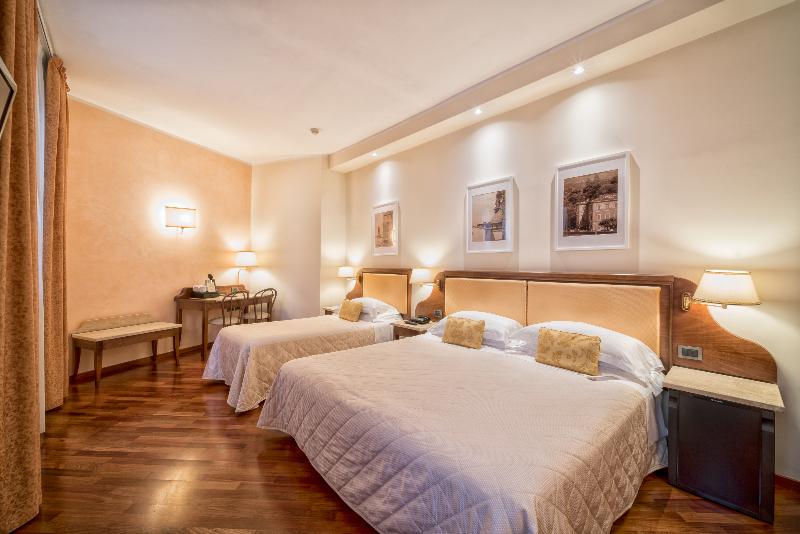 اتاق استاندارد سه نفره, B&b Hotel Firenze Pitti Palace Al Ponte Vecchio