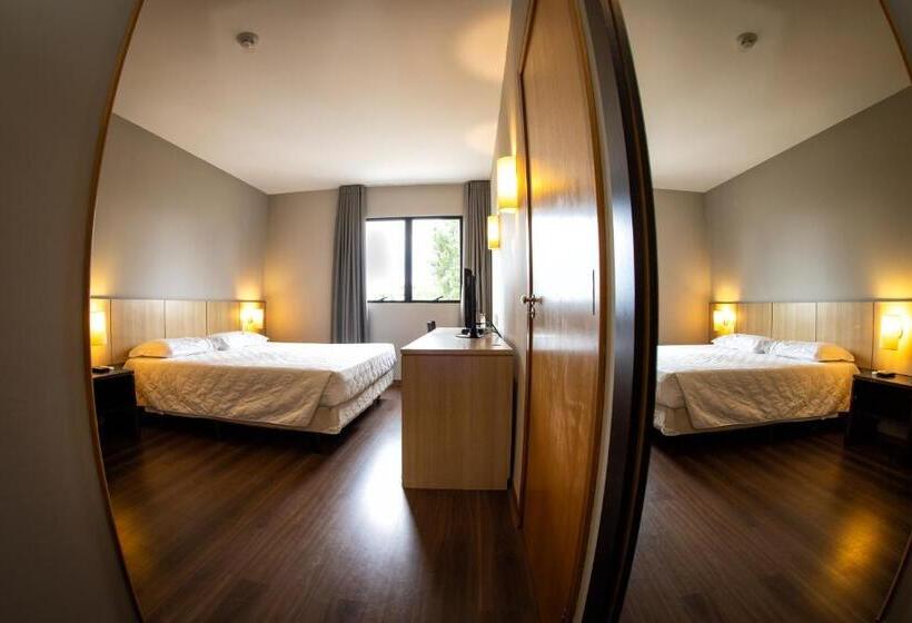 Номер Стандарт Кровать Кинг Адаптированный для Инвалидов, Campo Largo Express