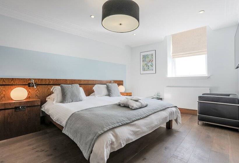 商务房间, Claremont