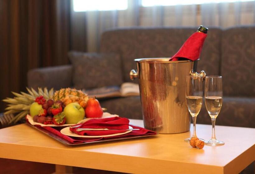 سوییت جونیور, Galilei