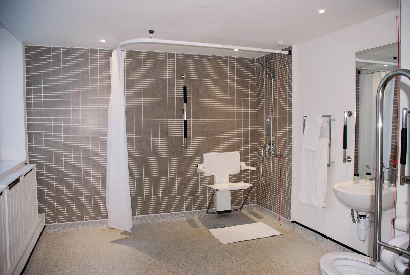 غرفة قياسية لذوى الاحتياجات الخاصة, Holiday Inn Washington, An Ihg