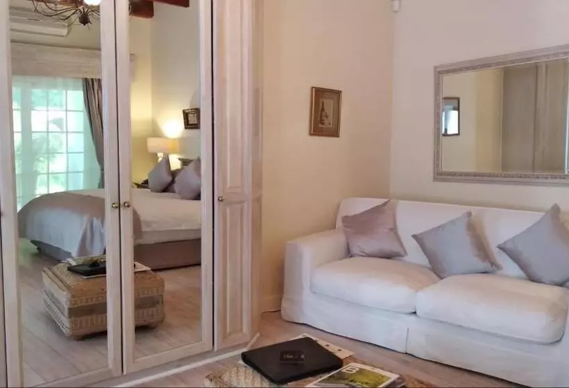 スイート, Le Manoir De Brendel