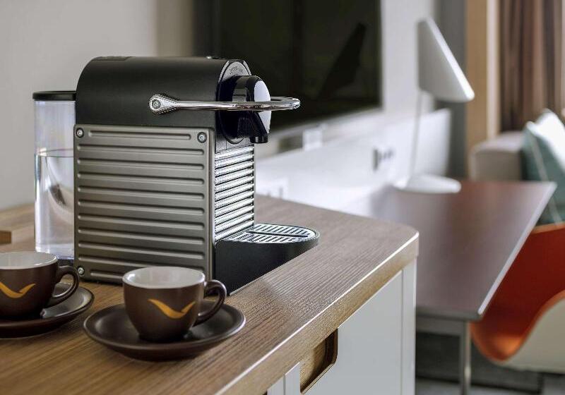 اتاق استاندارد با چشمانداز, Mövenpick Hotel Amsterdam City Centre