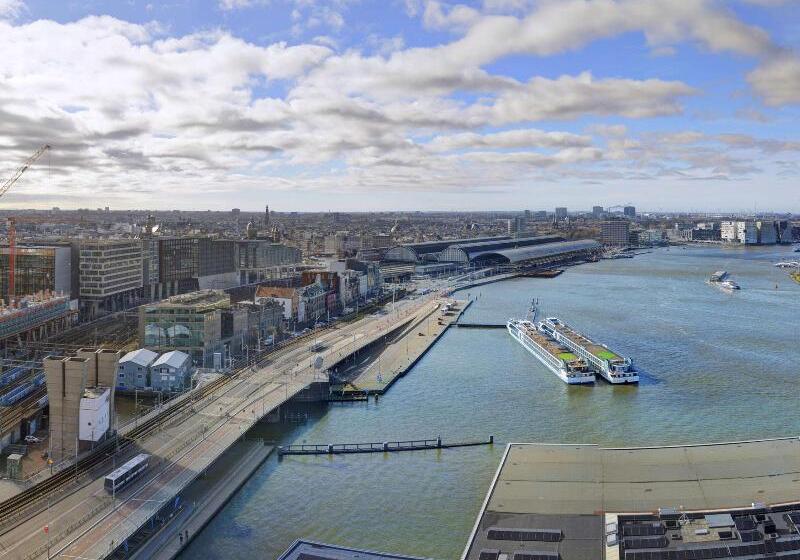 带观景的高级间, Mövenpick Hotel Amsterdam City Centre