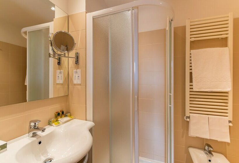 اتاق استاندارد با چشم‌انداز شهر, B&b Hotel Firenze Pitti Palace Al Ponte Vecchio