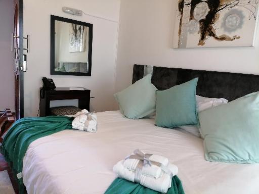 스탠다드 룸 킹사이즈 침대, Point B Guest House  Sustainable Solar Energy